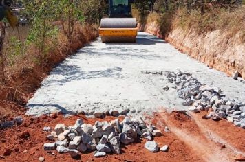 CALÇAMENTO ESTRADA  DE ACESSO AO POVOADO TATU